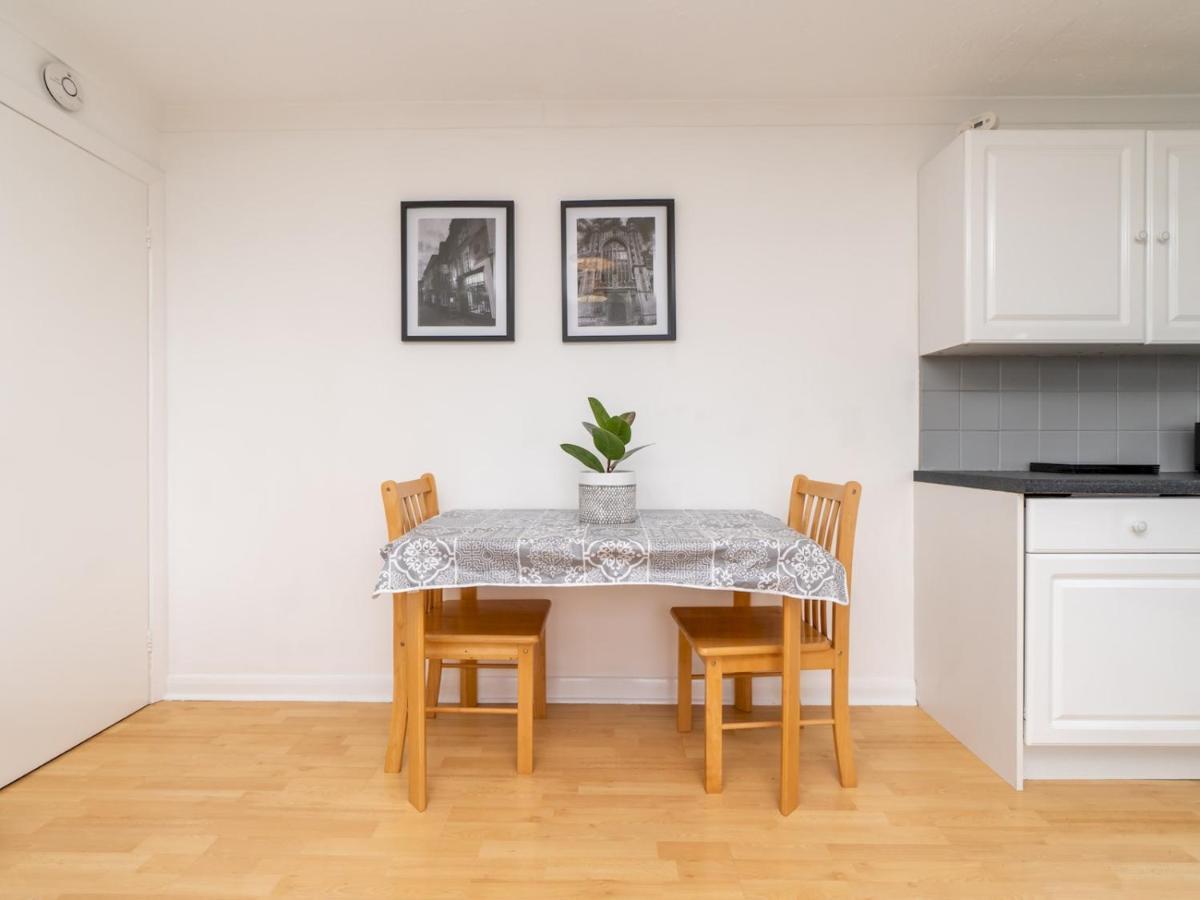Pass The Keys One Bed Flat With Stunning Views And Free Parking Apartment Bath Exterior photo